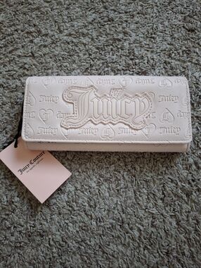 Juicy Couture Blush Embossed Logo Long Wallet NWT